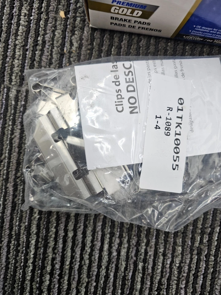 Pastillas de freno delanteras de cerámica dorada premium para Honda Passport 2019-2025 GNAD1089 Foto 2 de 4