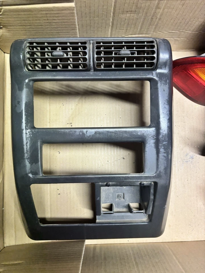 Jeep Wrangler TJ 97-02 OEM tablero central bisel panel moldura Foto 2 de 4