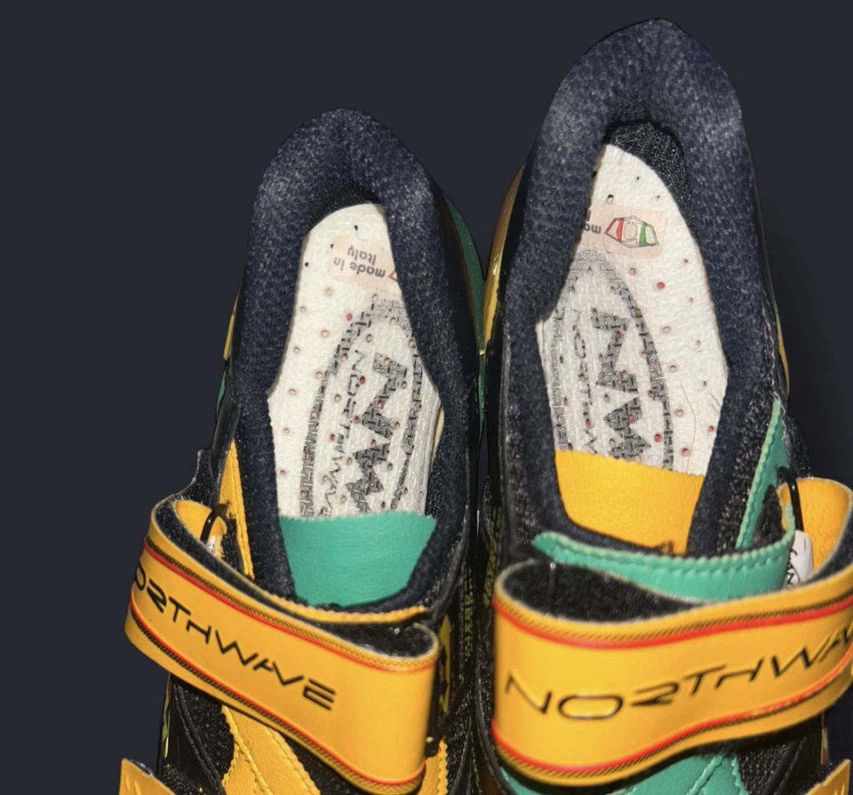 Zapatos para mujer Northwave de ciclismo de carretera talla 6,5 Foto 2 de 4