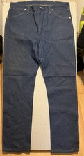 Dunkelblaue Herrenjeans Wrangler Gr&ouml;&szlig;e 37 W 34 Bein gerades Bein