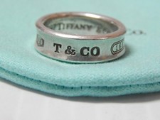 VINTAGE TIFFANY 1837 1997 POUCH STERLING SILVER CONCAVE BAND RING - sz: 7