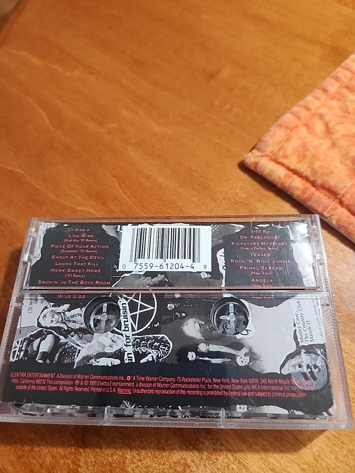 Motley Crue - Decade of Decadence Cassette Tape 1991 Greatest Hits ‘81-‘91 Foto 2 de 3