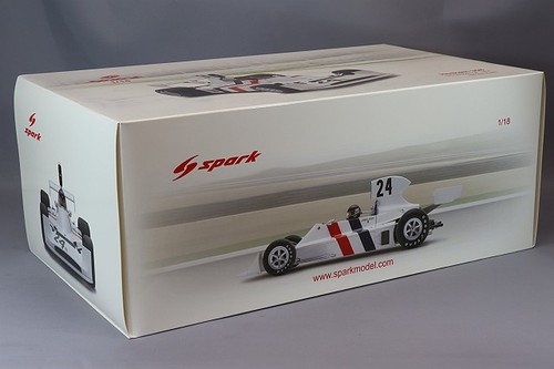 Spark 18S575 1/18 HESKETH 308 NO.24 3RD F1 SWEDEN GP 1974 JAMES HUNT Model Car - Picture 5 of 9