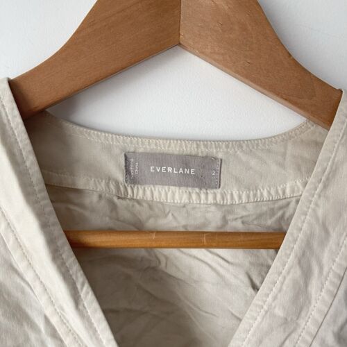 Top envolvente Everlane The Washble 100 % seda marfil talla 2 - Imagen 2 de 12