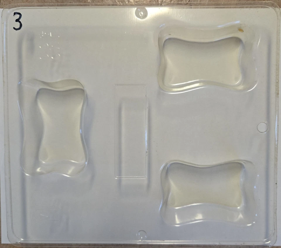 Lote de 12 paneles de molde de barra de jabón transparente 3 barras cada uno - Forma de hueso de perro - USADOS, TAL CUAL Foto 4 de 4