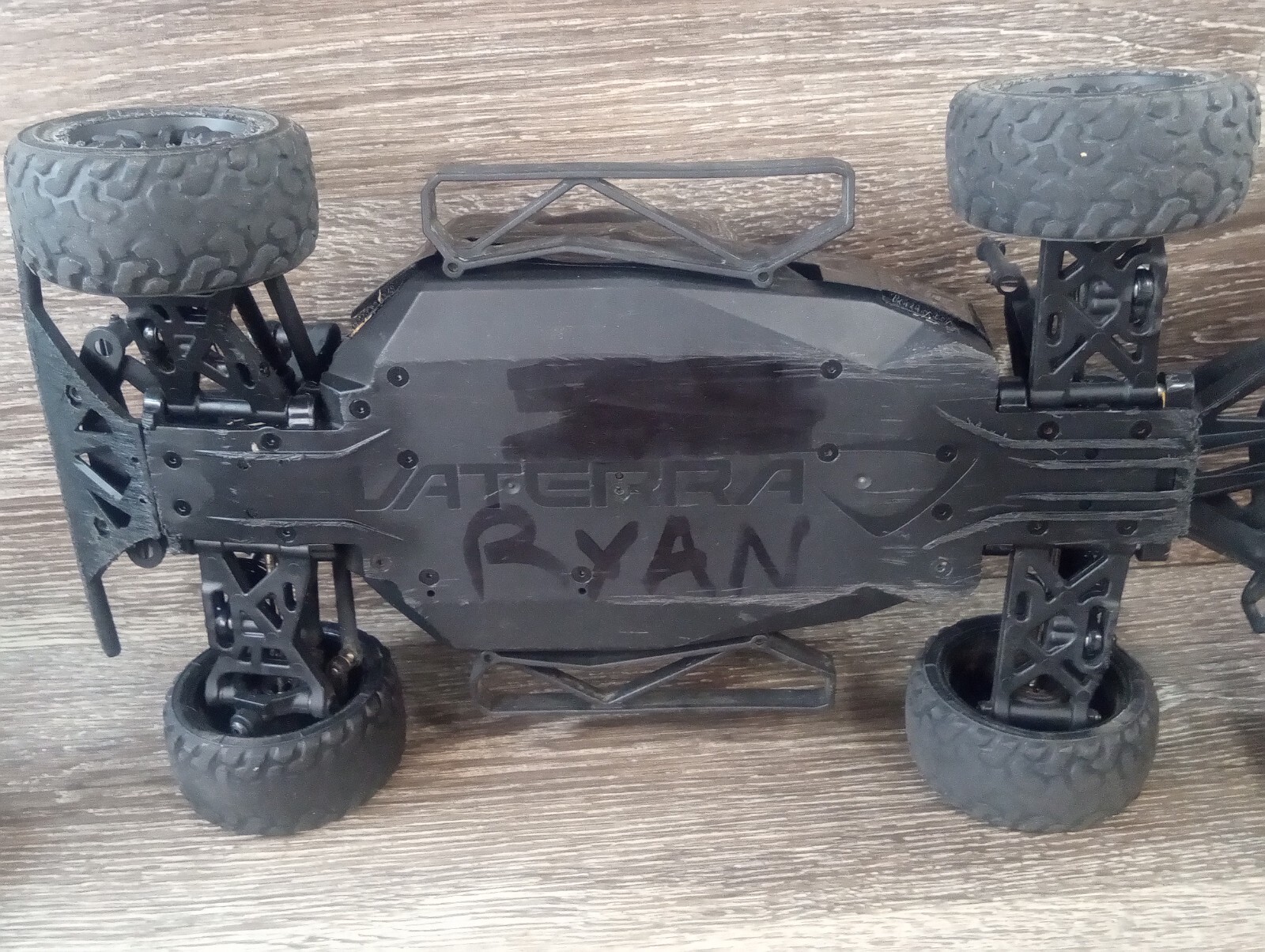1/14 scale Vaterra Kalahari  desert raider 4wd rc car w/Remote UNTESTED READ 