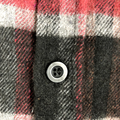 Revess Shirt Mens X Large Black Red Check Plaid Flannel Buttoned Collar Pockets