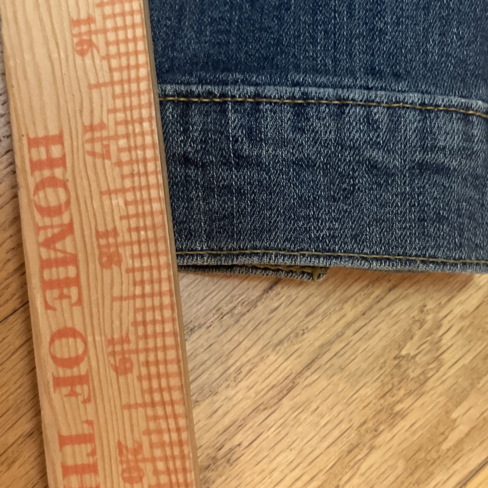 Women’s Levis Demin Jacket Size Medium - image 17