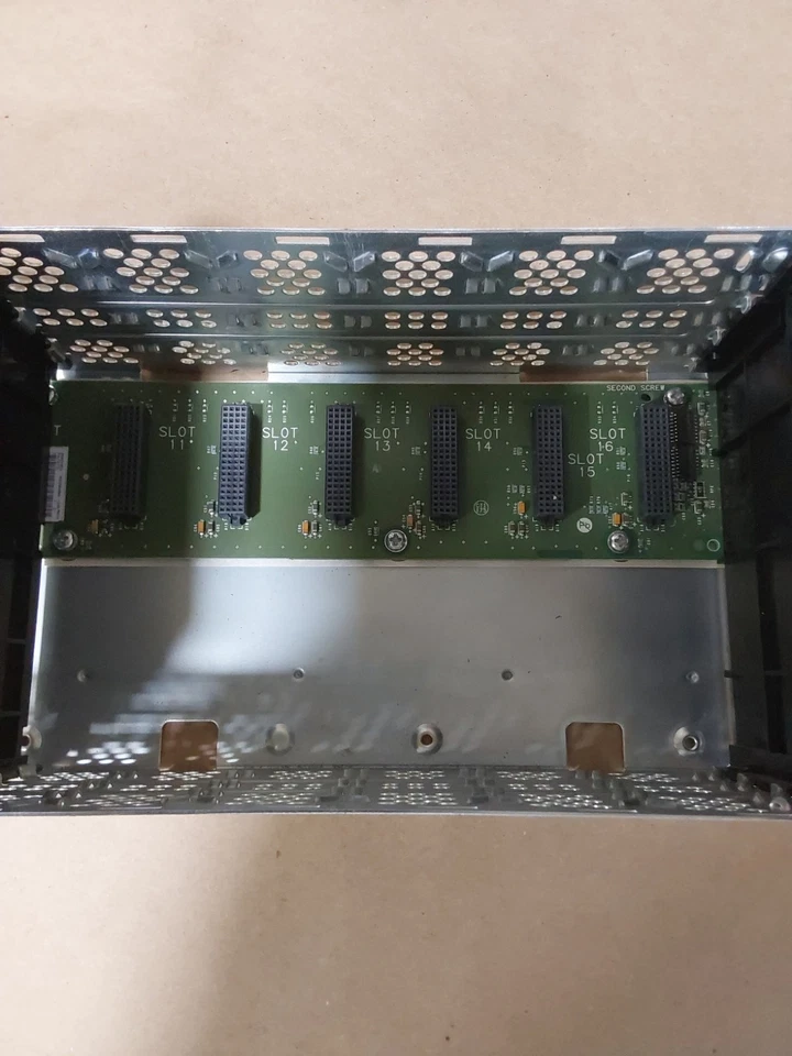 Allen Bradley 1756-A17-B Contrologix SPS-Gehäuse   - Bild 4 von 4