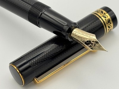 Pilot Custom 72 Fountain Pen HF 14K 585 Gold Nib Black w/ CON-40 From Japan
