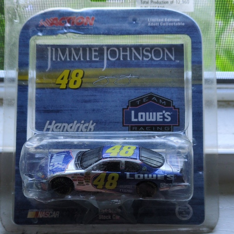 Action 1:64 Jimmie Johnson #48 Lowe's 2004 Chevy Monte Carlo NASCAR Limited Ed