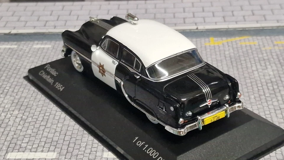 1/43 WHITEBOX - PONTIAC CHIEFTAIN POLICE 1954 - Immagine 2 di 4