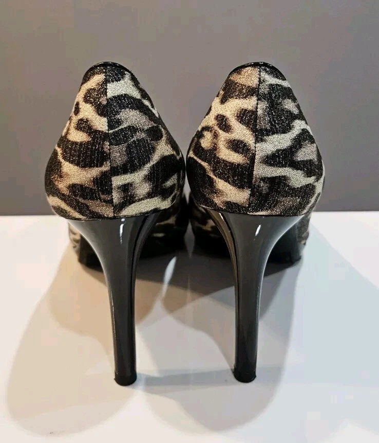 Tacones Bandolino Animal Print 4" ALTOS Talla 9M. LEER Foto 4 de 4