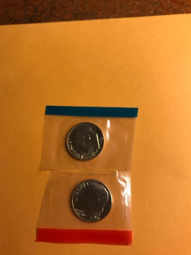 1976 P+D UNCIRCULATED ROOSEVELT DIMES NICE COIN STILL IN MINT CELLO L@@K