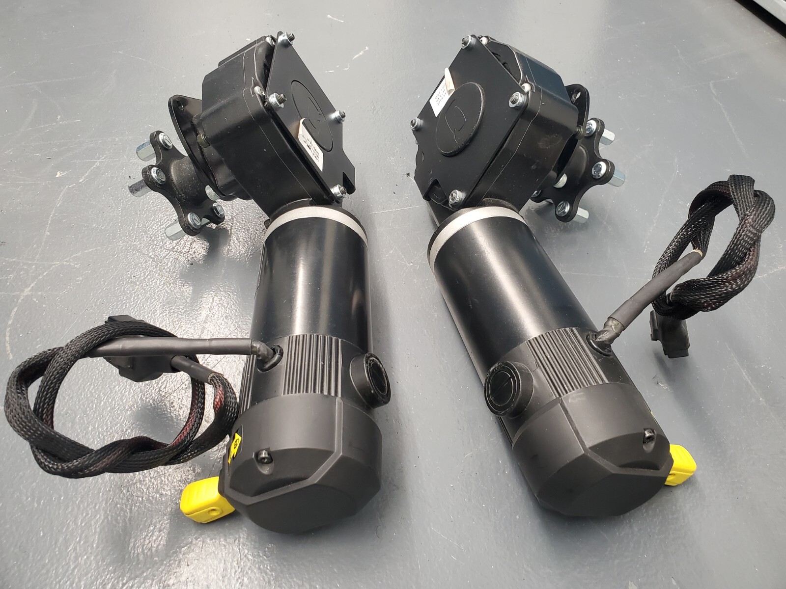 Left & Right Motors for Quantum Q6 Edge 2.0 MOT147395 / MOT147396 eBay