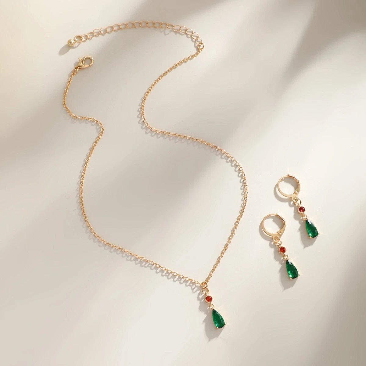Simple neck best sale set