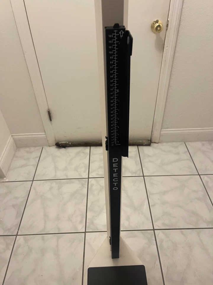 Báscula médica a nivel de ojo Detecto 438 de haz de pesaje, varilla de altura, 400 lb Foto 4 de 4