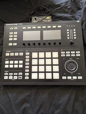 Native Instruments Maschine Studio Controller Black with Jog Wheel  LCD Screen