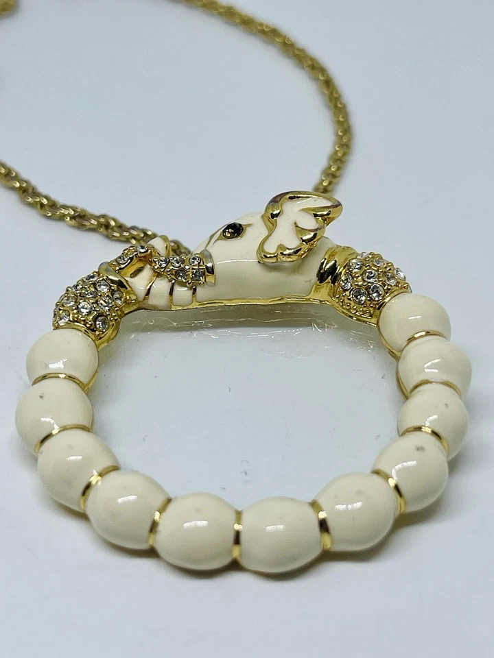 Collar vintage con lupa elefante blanco chapado en oro Kenneth Jay Lane Foto 3 de 4