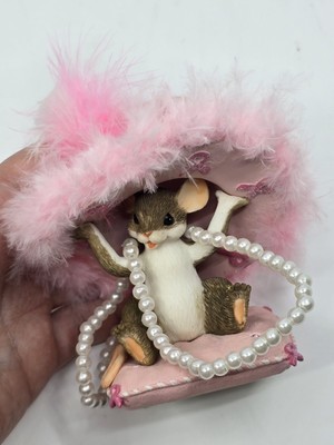 Charming Tails Hat's Off to a Cure Promise of a Cure Collection Figurine Mouse