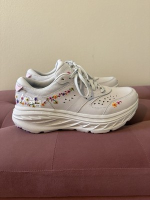 HOKA Vibrant Bloom Bondi L BP Sneaker Women s 7.5