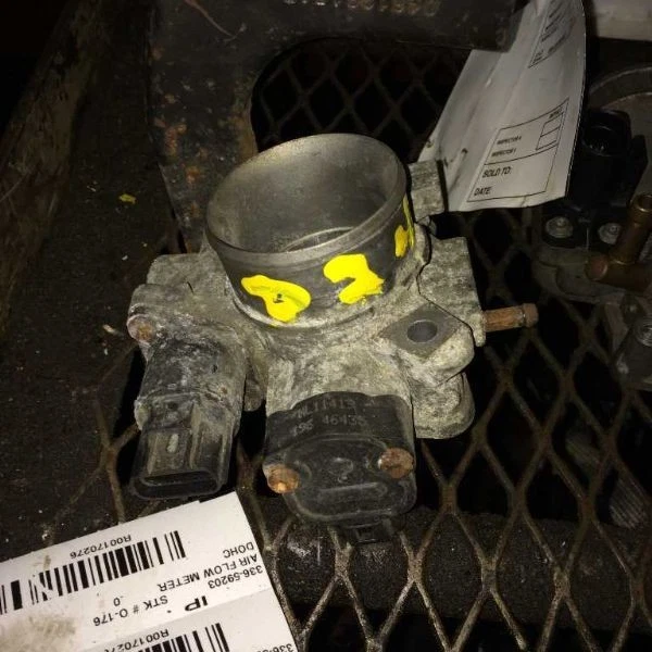 98 99 00 CARAVAN THROTTLE BODY VALVE ASSEMBLY 3.3 LITER 6 CYLINDER - Image 2 of 2