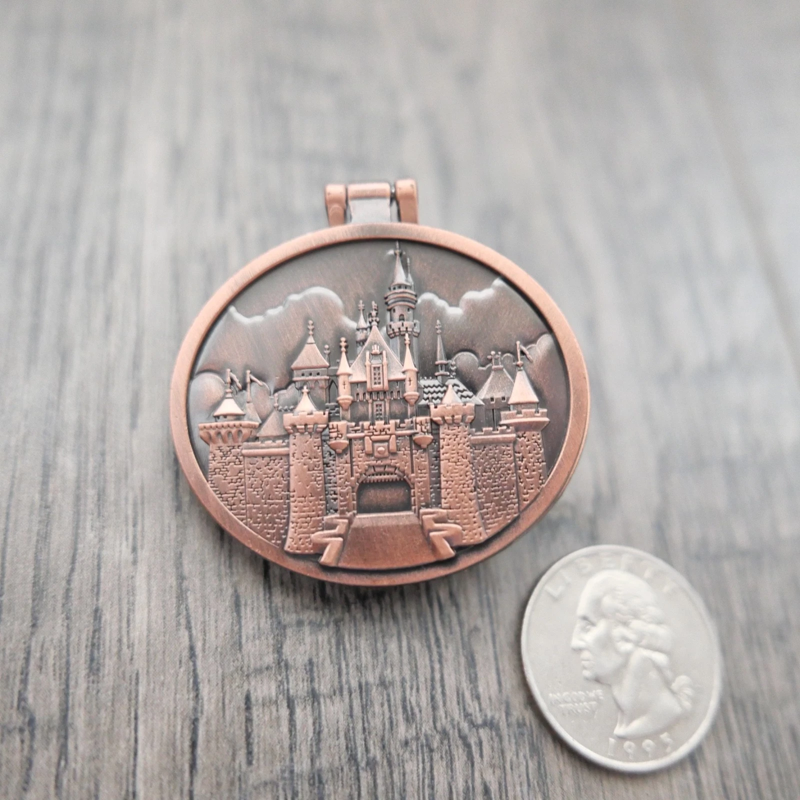 WALT DISNEY PHOTO QUOTE "IT'S KIND OF FUN TO DO THE IMPOSSIBLE"HINGED PIN 116685