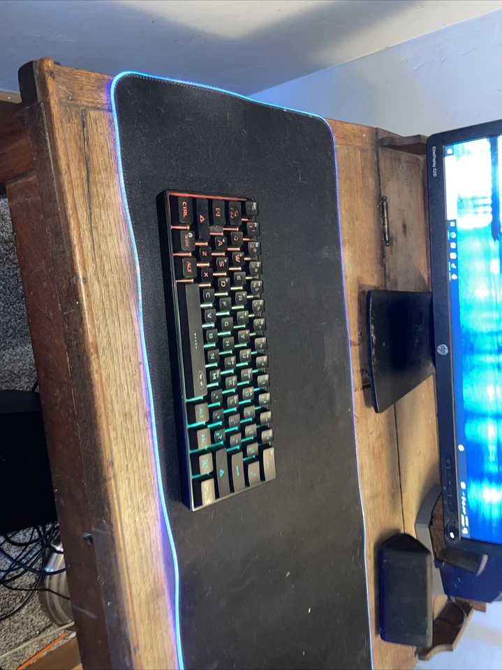 Altavoz PC Gaming HP Pavilion 580-024w, Monitor, Teclado, Mouse, Mouse Pad Foto 4 de 4