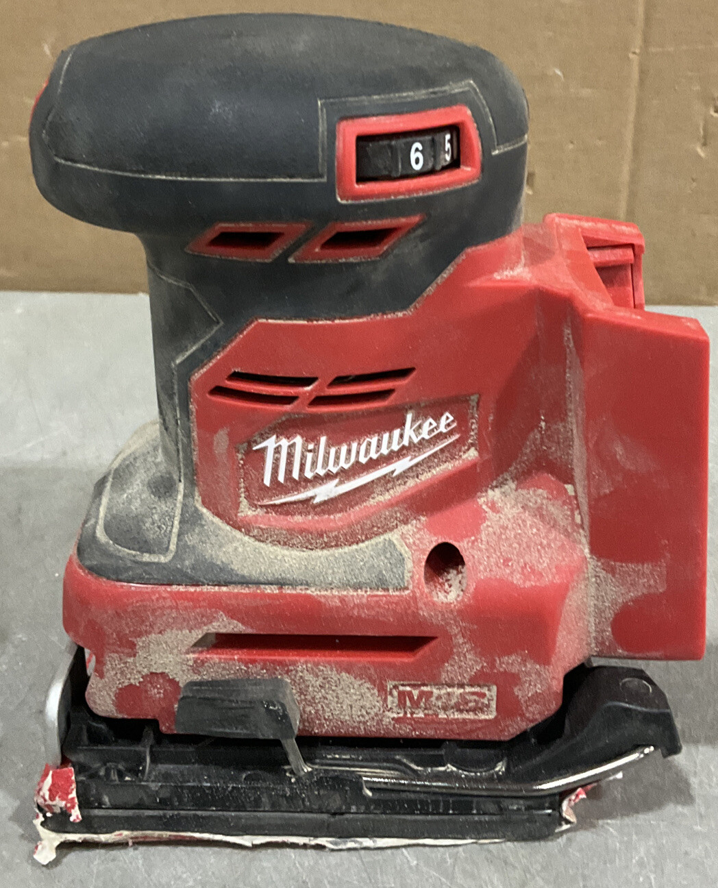 Milwaukee 264920 M18 18V LithiumIon Cordless 1/4 in. Sheet Sander