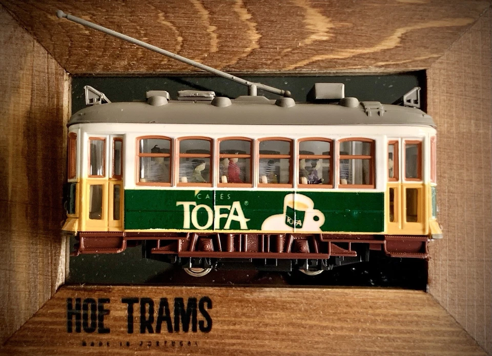 Lisbon Tram HO/N gauge (HOe) - motorized w/ light NEW w/ box Tofa coffee advert - Image 3 of 4