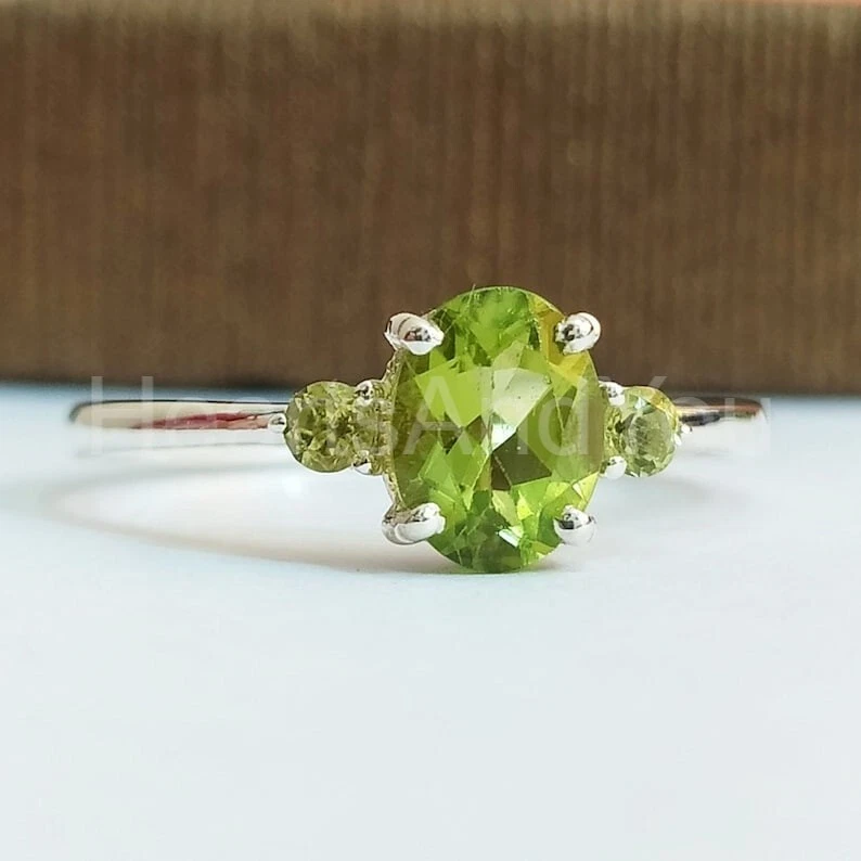 Anillo de compromiso de oro blanco sólido 100 % diamante natural corte ovalado de 1 quilate Foto 2 de 4