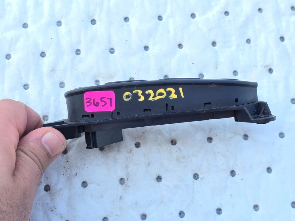 2007-2009 HYUNDAI SANTA FE CRUISE CONTROL SWITCH OEM - Image 3 of 3