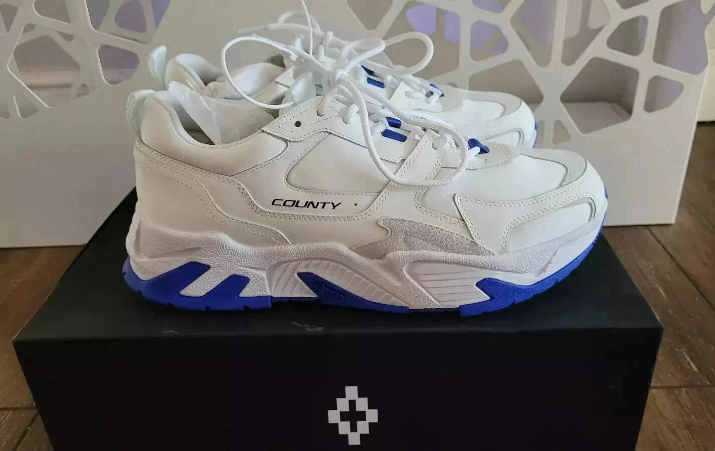  65%OFF Marcelo Burlon CRun sneakers uomo bianco suola VIBRAM 44 10 5US 10UK 29CM