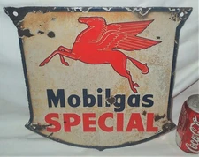 ANTIQUE 1947 USA MOBILGAS MOBILE OIL GAS PEGASUS PORCELAIN SHIELD STATION SIGN B