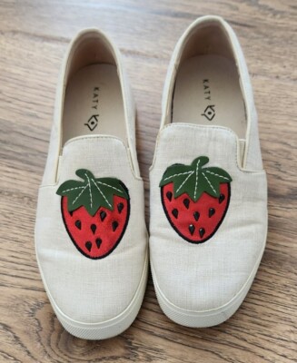 Katy Perry Strawberry Shoes Canvas The Kerry Slip On Sneaker Novelty Beige SZ 8.