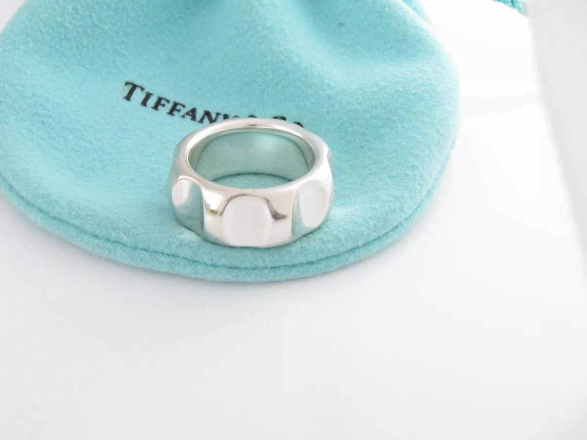 Tiffany and co store true love ring