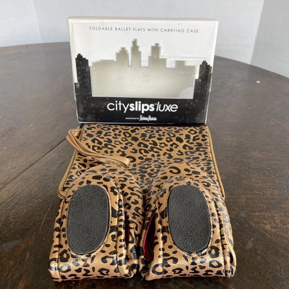 Estuches de almacenamiento y transporte plegables de ballet con patrón de leopardo talla S US5-6,5 USADOS EN EXCELENTE ESTADO Foto 2 de 4
