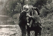 PRESSEFOTO FERNSEHEN SCHAUSPIELER ANDRE WILMS FREDERIC MAYER IM EHRENFELD