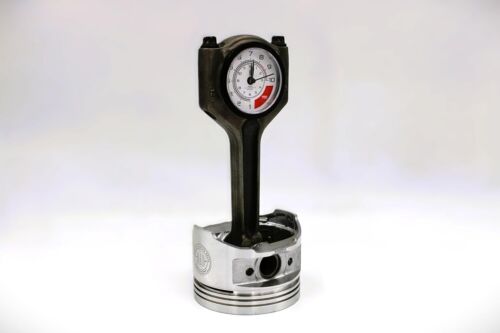 Car Piston Desk Clock - Picture 4 of 11