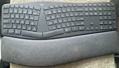 Logitech Ergo K860 Wireless Ergonomic Keyboard   Bluetooth   No Dongle   Tested