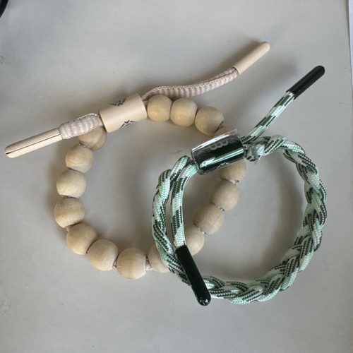 Menge 2 Rastaclat Manifest Perlen Armband & grüne Jungfrau Schnürsenkel, S/M Neu - Bild 1 von 3