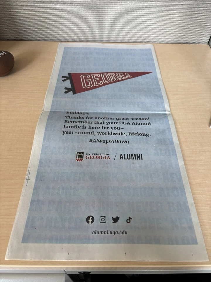 13 de enero de 2023 Periódico Rojo y Negro Georgia Bulldogs Fútbol Campeones Nacionales Foto 2 de 2