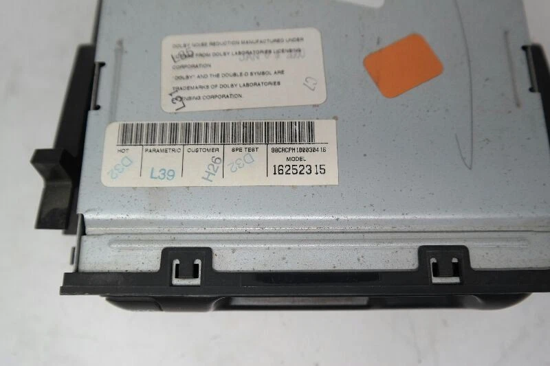 95 96 00 01 02 EQUIPO DE AUDIO TAHOE REPRODUCTOR DE CASSETTE REMOTO Foto 3 de 4