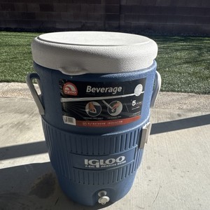 Igloo 5-Gallon Blue Water Canister Cooler, Insulated, Handle, Spout