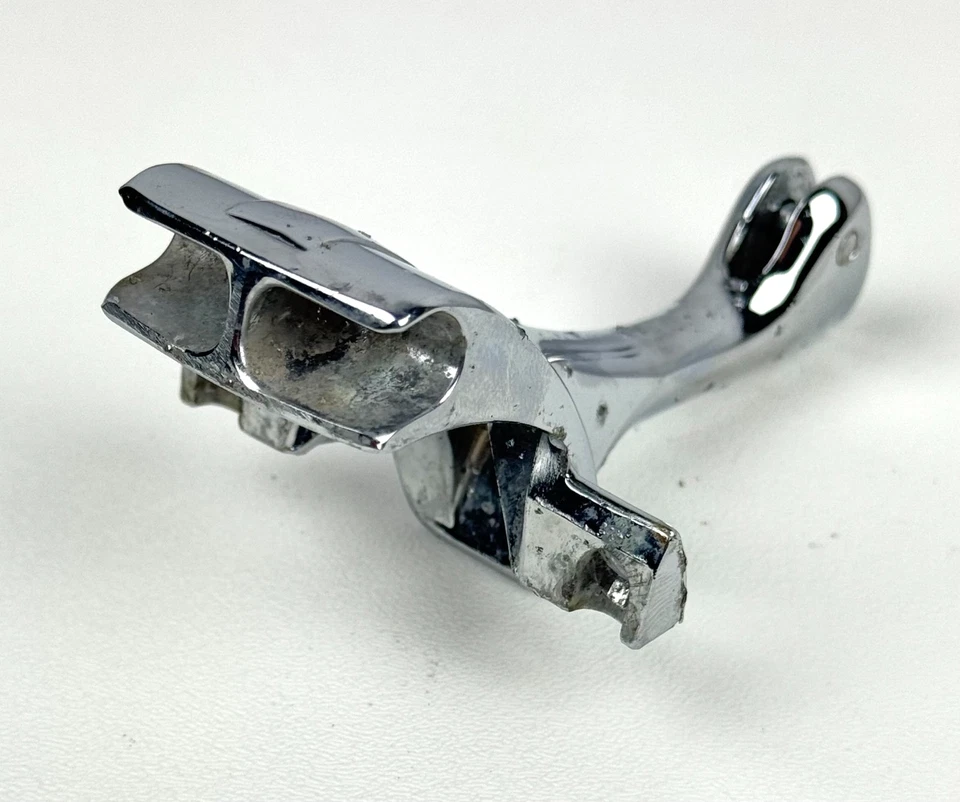 Chevrolet Corvair 1962-1964 convertible espejo retrovisor montaje en poste 4872899 OEM Foto 2 de 4