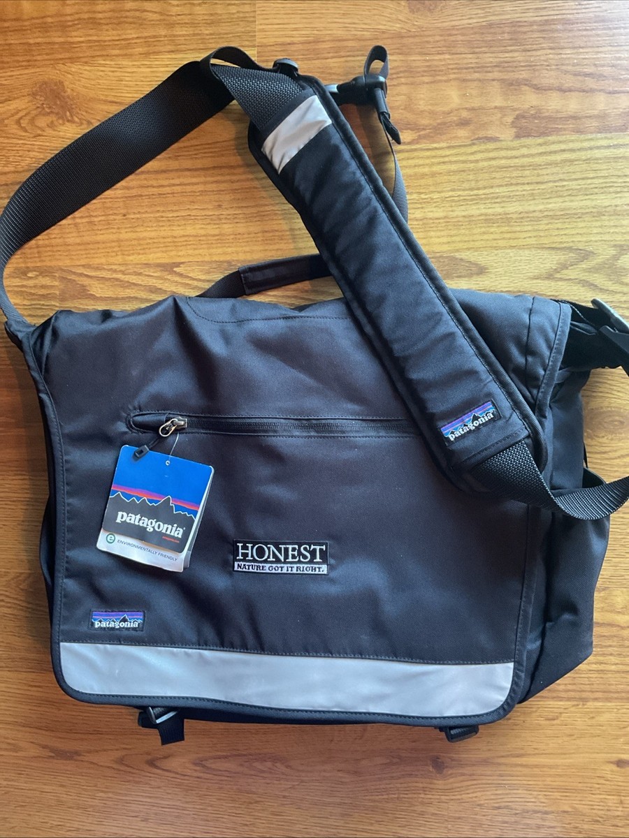 bag for yeti 36 oz bottle Amazon.com: Insulated Carrier Bag Designed for YETI Rambler 36oz Water  Bottle with Large Storage Pocket, Hand Strap and Padded Shoulder Sling,  Travel Sleeve for Phone Storage and Accessories (Neoprene) : Sports &