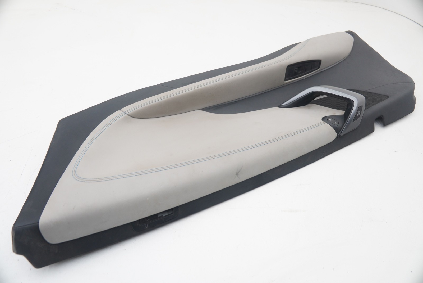 Right Passenger Interior Door Trim Panel Gray Leather 51417414414 BMW i8 2014-17