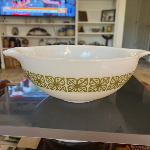 AWESOME, EUC Vintage Pyrex 444 4Qt Verde, Autumn Floral Print Bowl! Collectors!￼