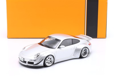 Porsche 911 (997) RWB Rauh-Welt silber 1:18 Ixo