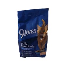 9Lives Daily Essentials Dry Cat Food Chicken Protein Taurine Omega-3 Support